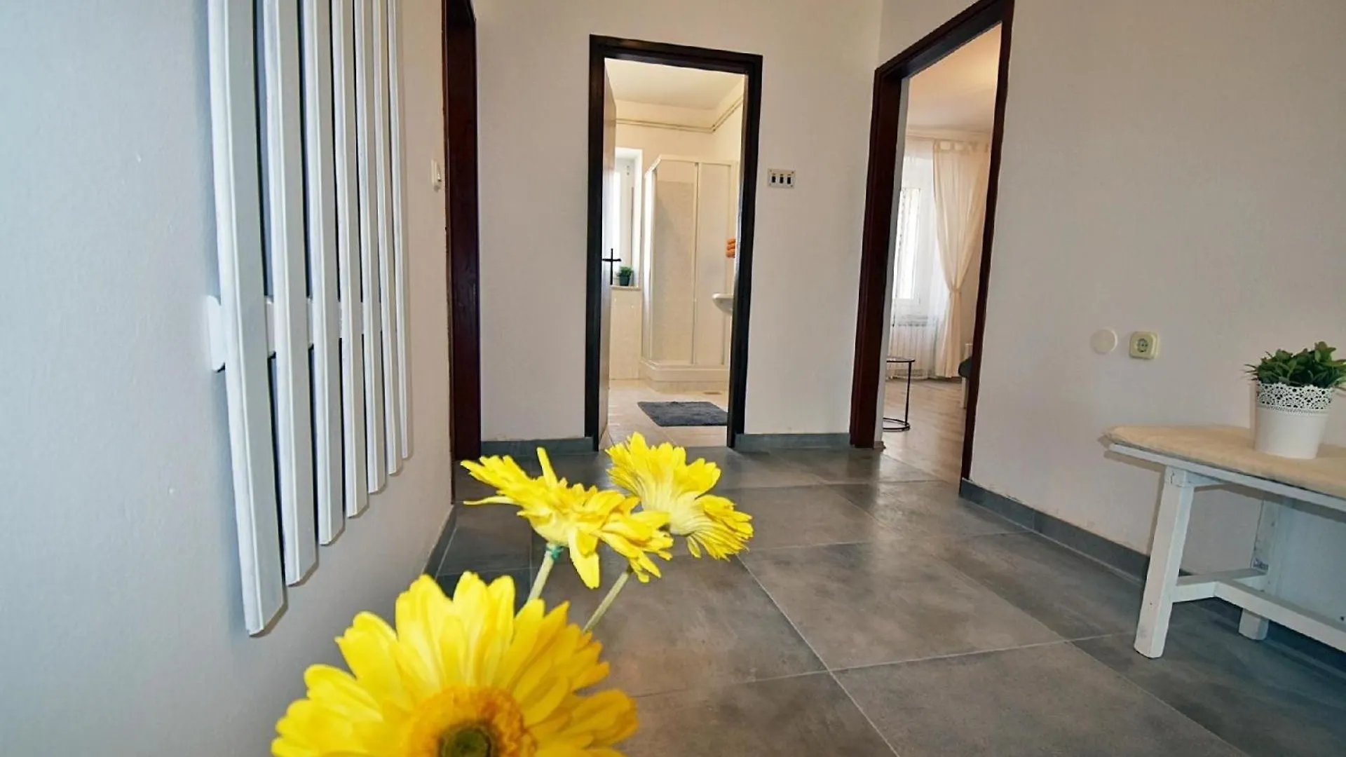 Ferienwohnung Fuer 3 Personen Ca 65 Qm In Fazana-Surida, Istrien Istrische Riviera Valbandon شقة